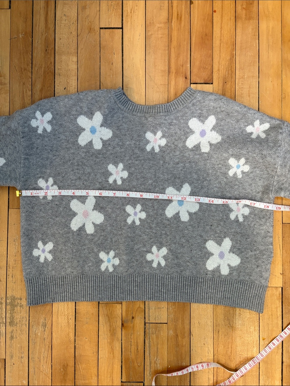 Design History Cropped Sweater - Picture 7 of 11